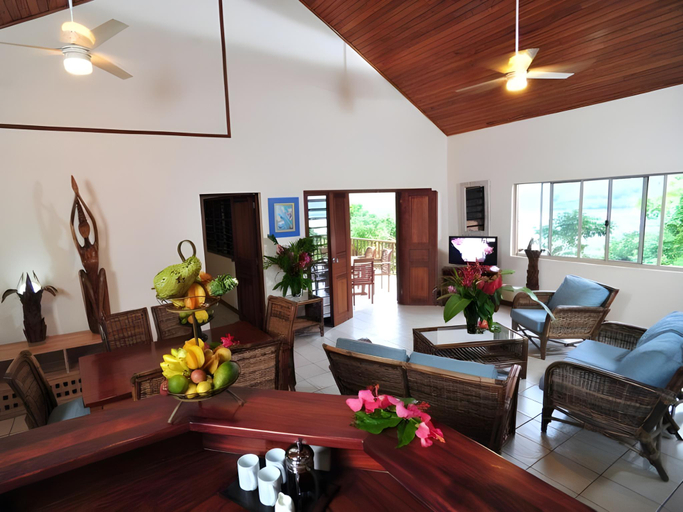 Public Area 4, Poppys On The Lagoon Resort, Port Vila