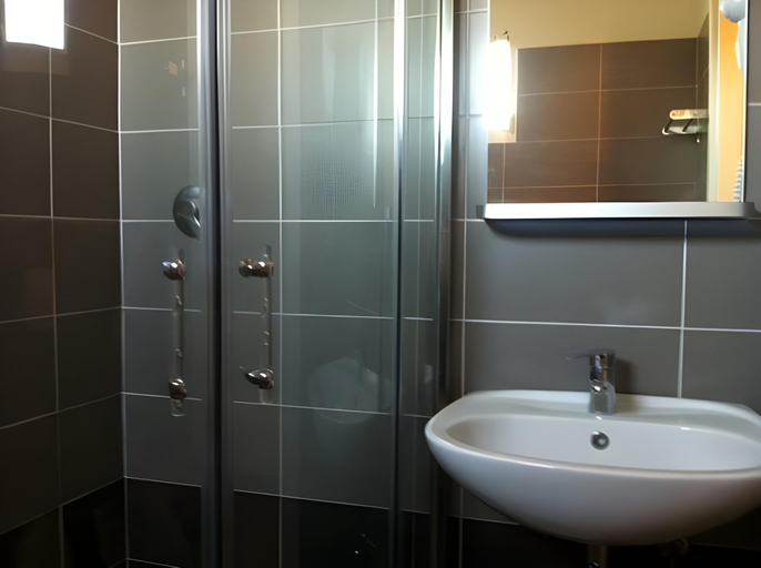 Bathroom 4, Hotel Blumen, Rimini