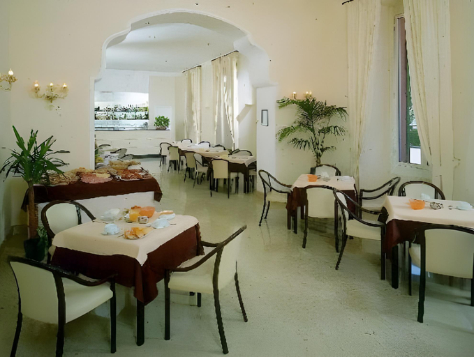 Food & Drinks 5, HOTEL MEDITERRANEE, Genova
