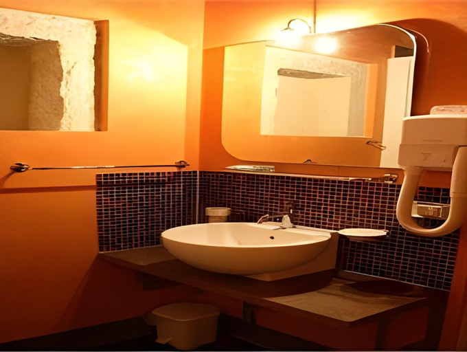 Bathroom 5, Casato Licitra, Ragusa