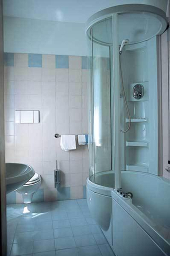 Bathroom 4, Hotel Aurora, Sondrio