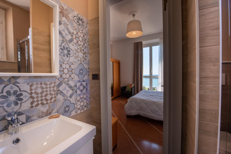 Bathroom, Hotel Tigullio, Genova