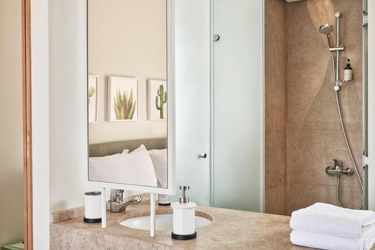 Bathroom 3, Captains Inn Hotel, Al-Ghurdaqah 2