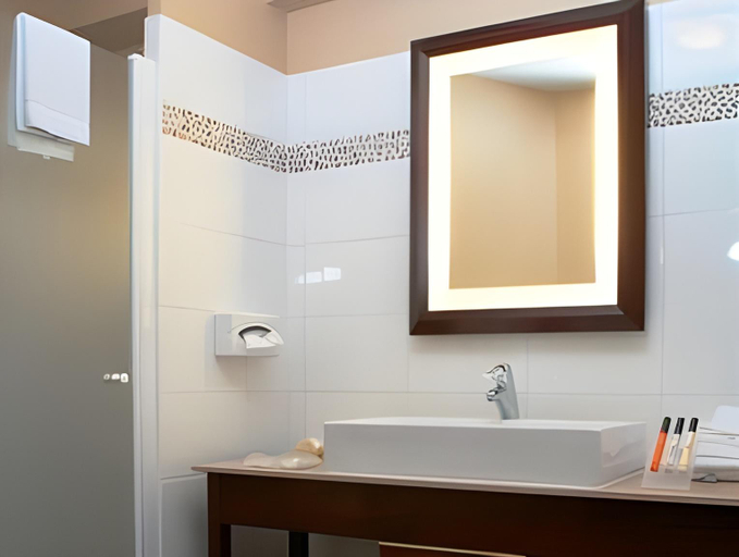 Bathroom 4, Hotel de Berny, Hauts-de-Seine