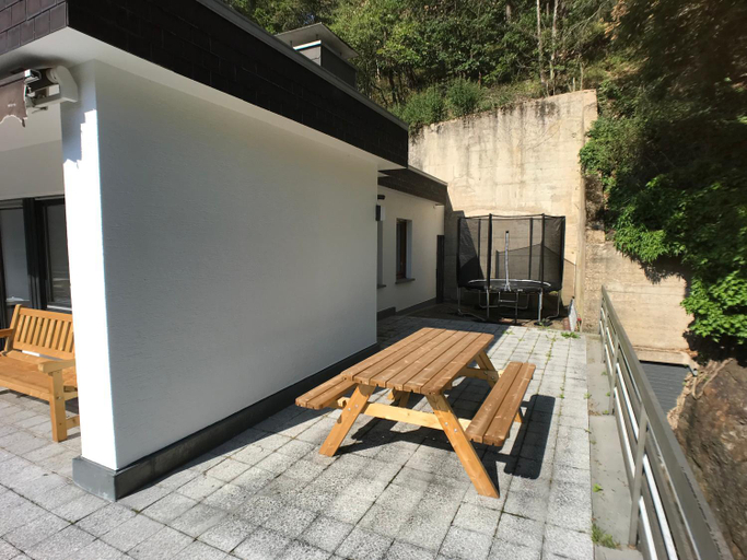 Villa Holgenbach - Penthouse- und Ferienwohnung im Nationalpark Eifel, Euskirchen