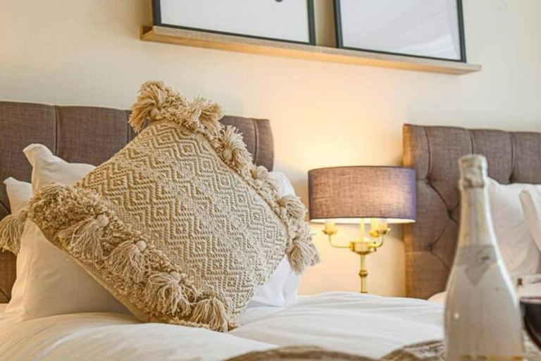 Others 5, Lowndes House - Close to City Centre - FreeParking, Milton Keynes