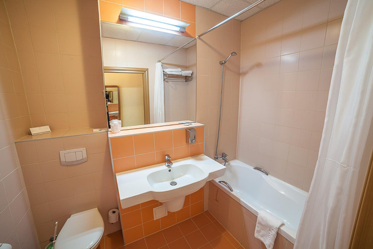 Bathroom 4, Hotel Rychlo, Zgorzelec