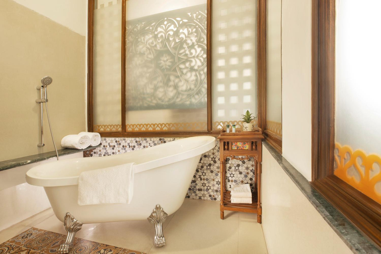 Bathroom 3, Bonfire Hostels Rishikesh, Garhwal