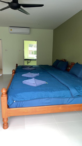 Bedroom 13