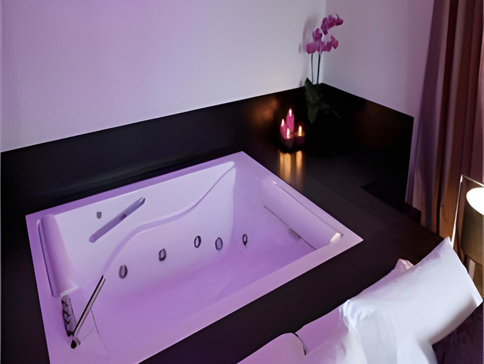 Bathroom 5, Sweet Hotel, Vicenza
