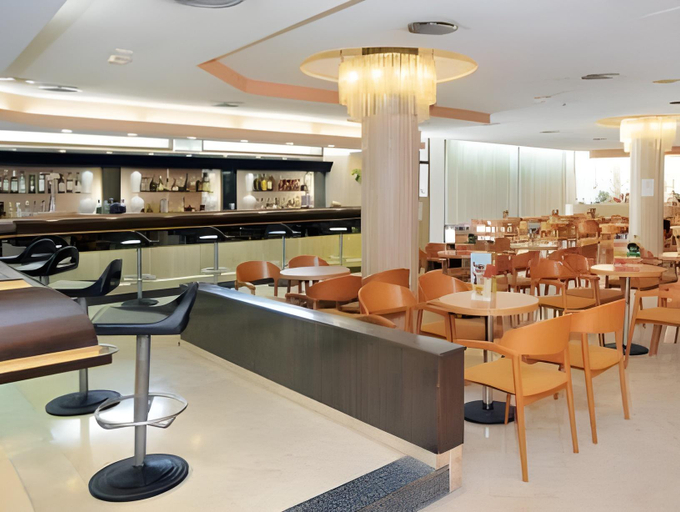 Food & Drinks 5, Medplaya Monterrey, Girona