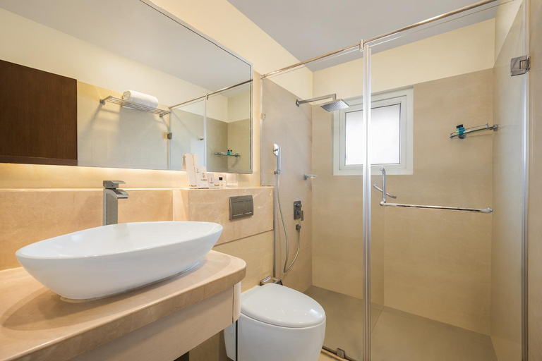 Bathroom 3, Claresta Hotels, Krishnagiri