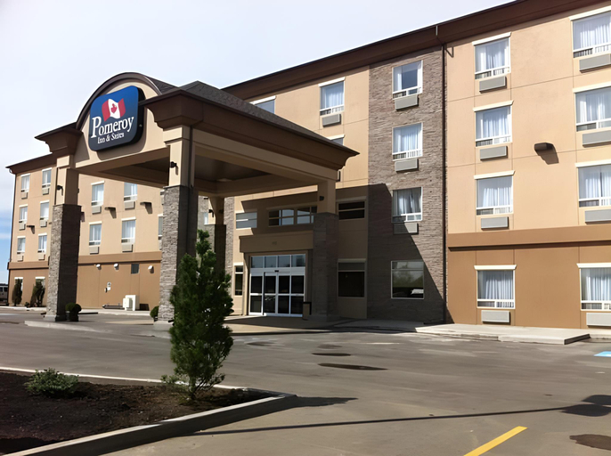 Exterior & Views 1, Vegreville Suites, Division No. 10
