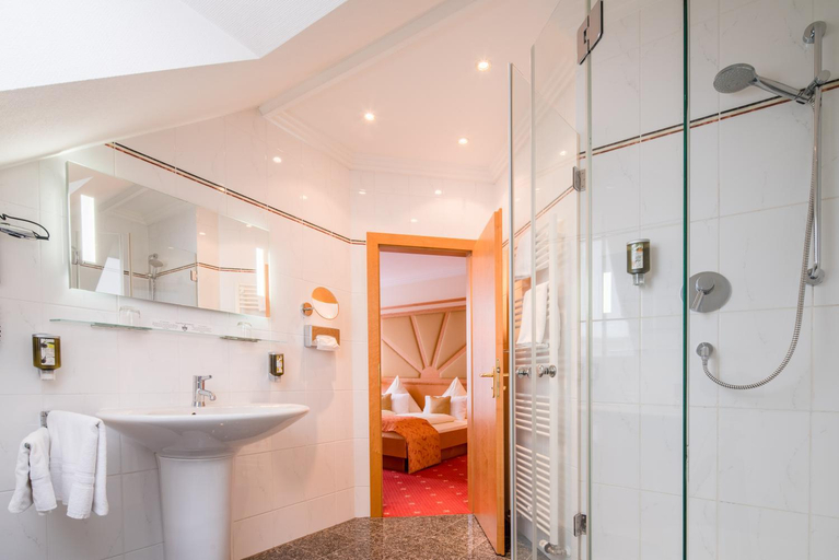 Bathroom 4, Hotel Asemann Planegg, München