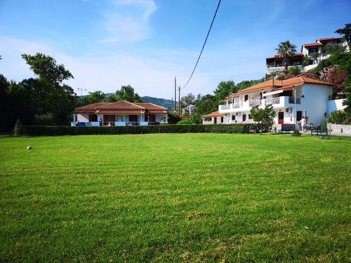 Garden, Drosia apartments, Thessaly