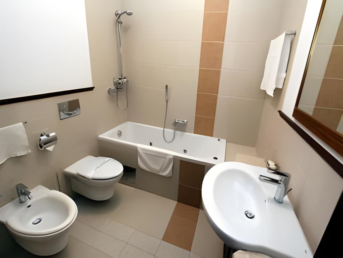 Bathroom 3, Aparthotel Hornigold "W Zielonej Kamienicy", Katowice City