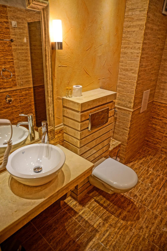 Bathroom 2, Golden Rainbow Beach Hotel, Nesebar