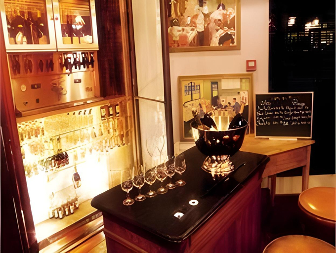 Food & Drinks 5, College Hotel, Rhône