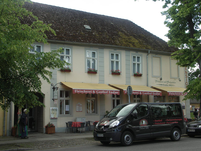 Exterior 5