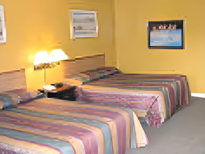Bedroom 3, Great Lakes Inn and Suites, Van Buren