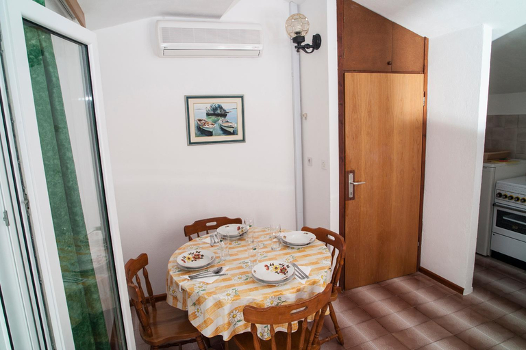 Others 2, Apartment Salov, Rogoznica