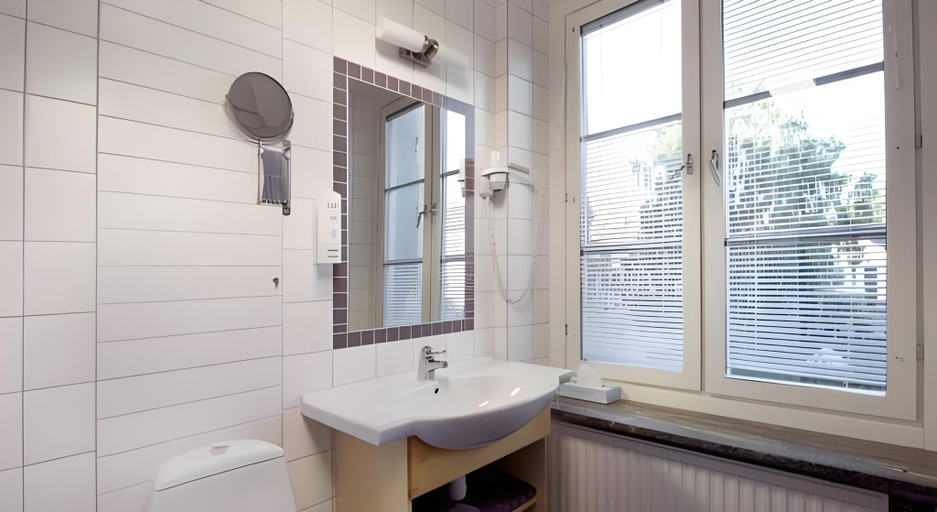 Bathroom 4, Home Hotel Bergmastaren, Falun