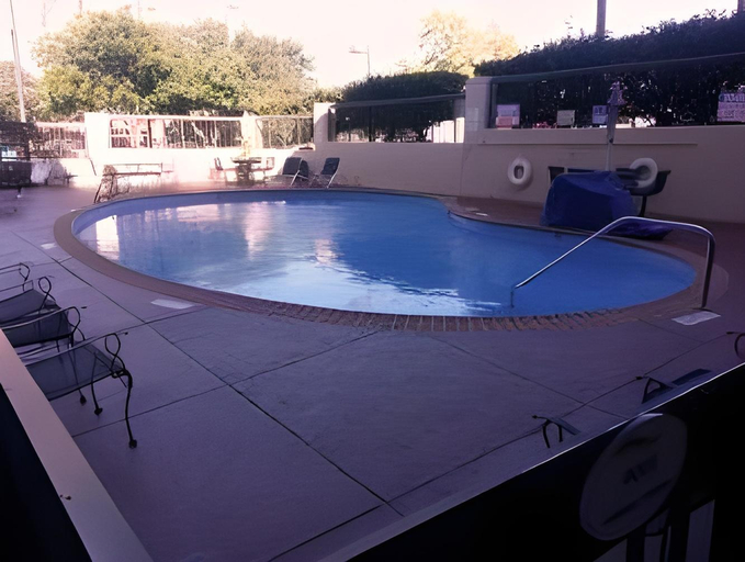 Sport & Beauty 5, Clarion Pointe near Medical Center, Bexar