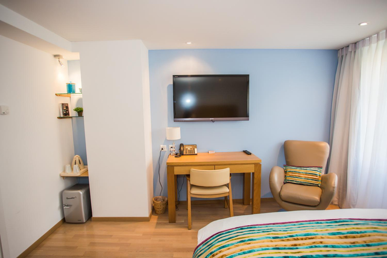 Bedroom 2, Guest House Le Charlot, Pays-d'Enhaut