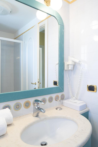Bathroom 4, Le Terrazze Sul Lago, Brescia