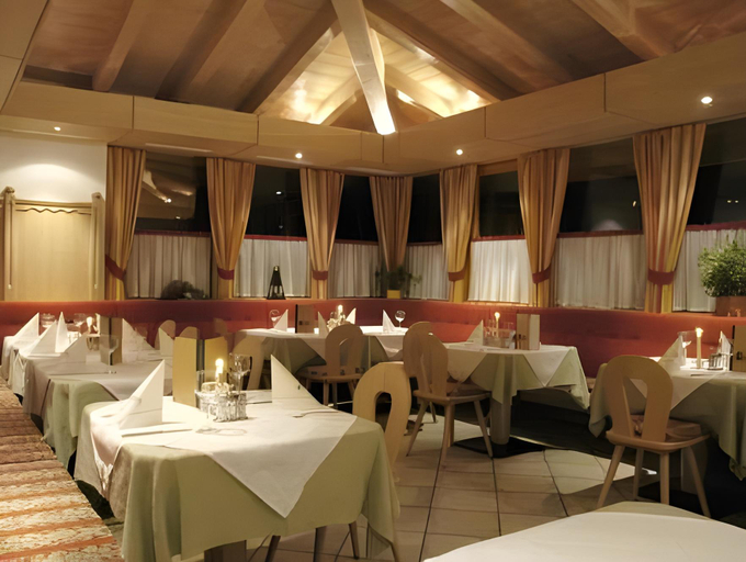 Food & Drinks 5, Ursprung Panorama Hotel Konigsleiten, Zell am See