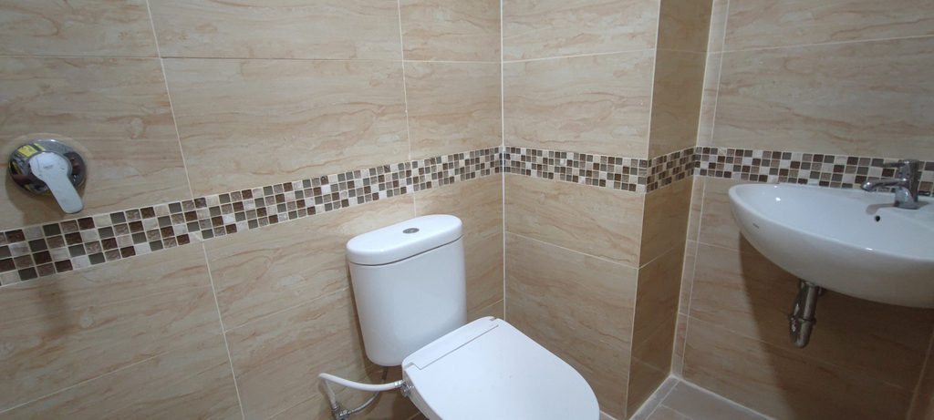 Bathroom 5, Cozy & Compact Studio - Bresidences BSD, South Tangerang