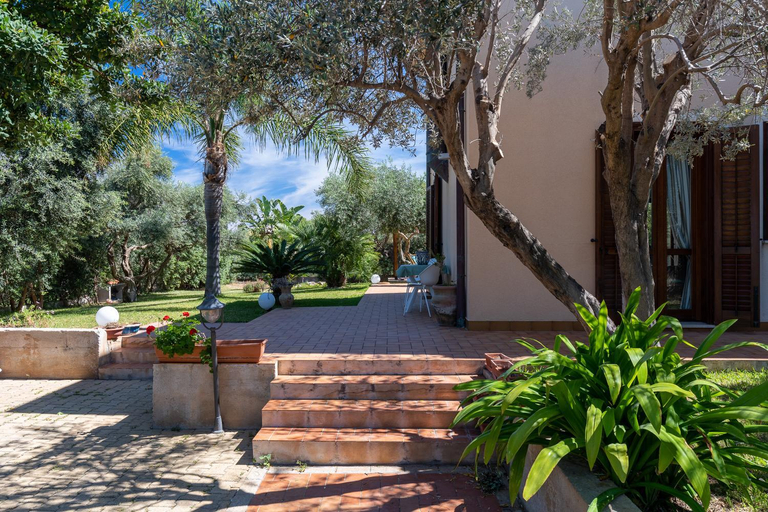 Others 3, Deliziosa Villa a 500 metri dal mare con Piscina, Palermo