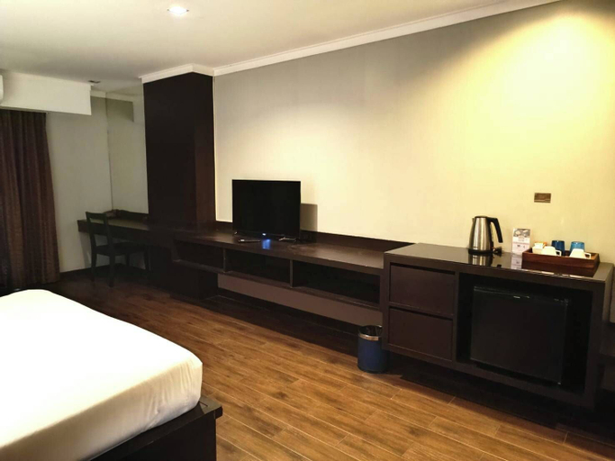 Bedroom 12