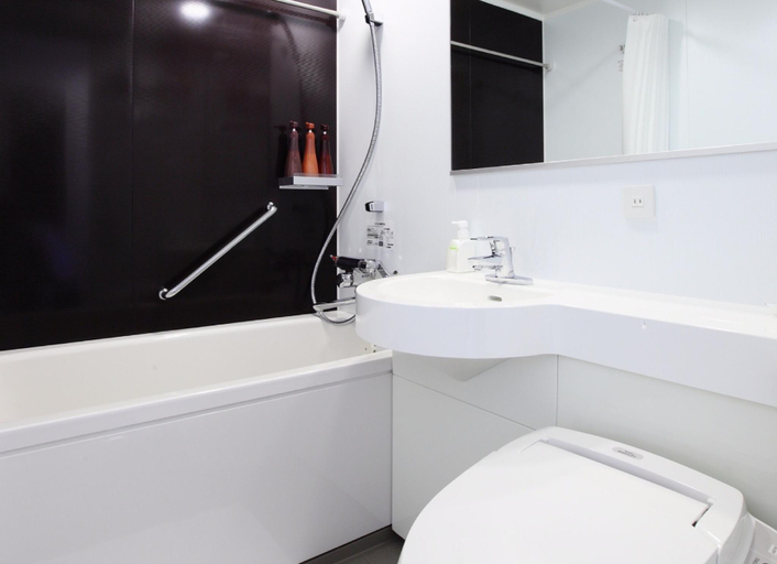 Bathroom 19