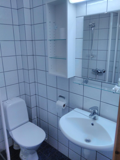 Bathroom 4, Grong Gard Guesthouse, Grong