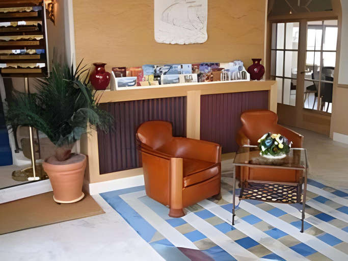 Public Area, Hotel les Brises, Charente-Maritime