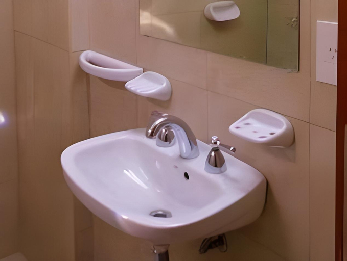 Bathroom 4, Juramento de Lealtad Townhouse Hotel, Distrito Federal