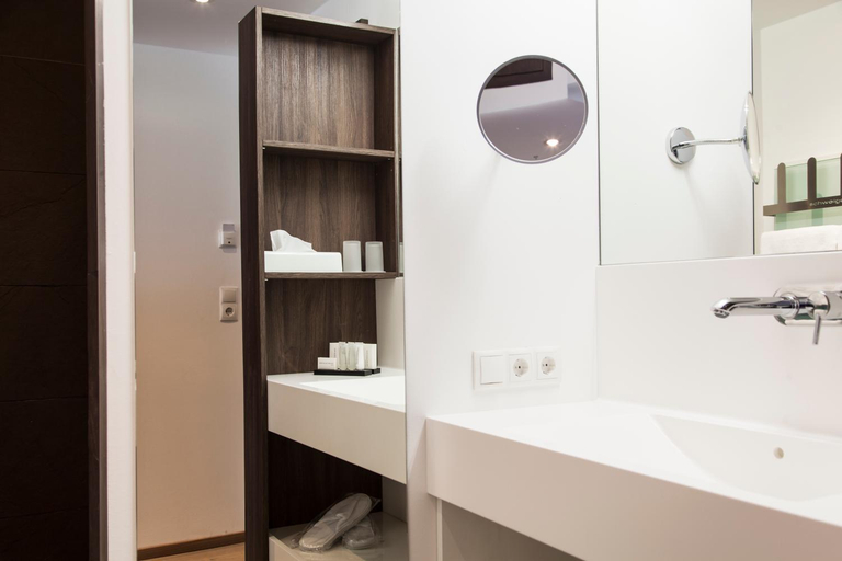 Bathroom 5, Schweiger, Landeck