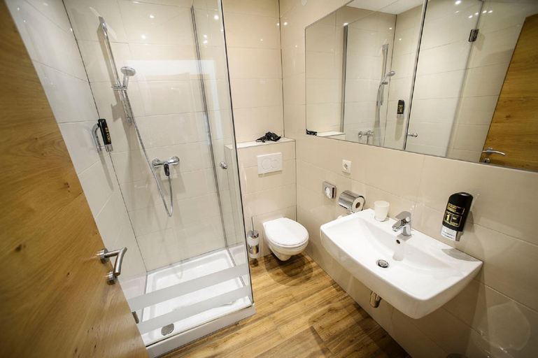 Bathroom 2, Gasthof Ambachhof, Imst