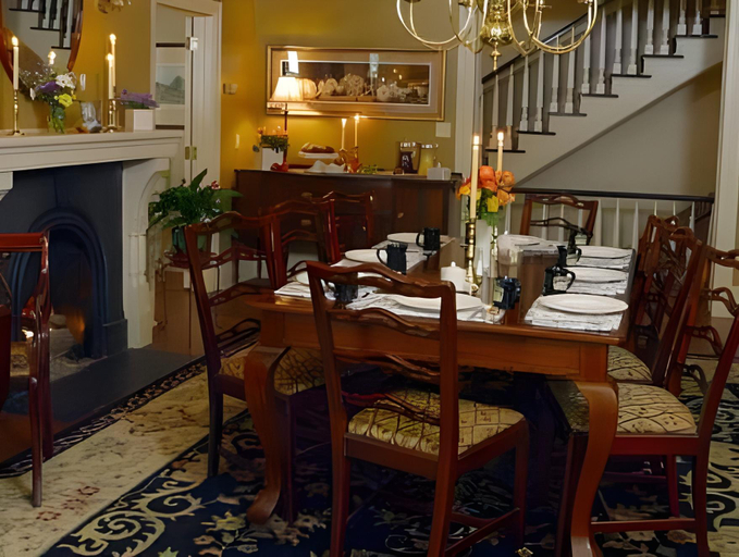 Food & Drinks 3, The Sayre Mansion, Northampton