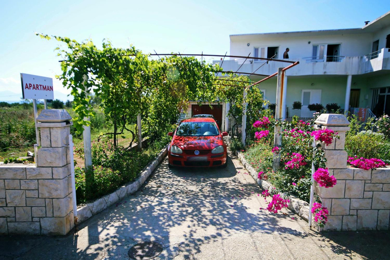 Others 3, Apartments Orest, Sućuraj