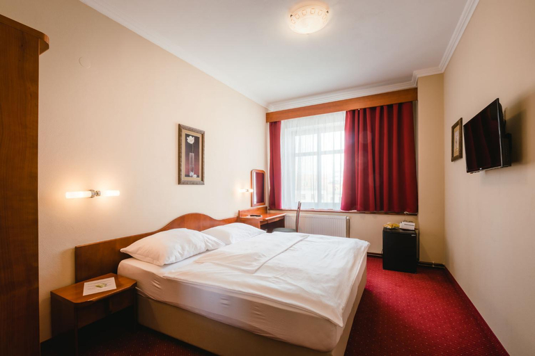 Bedroom 2, Wellness Hotel Luzan, Děčín