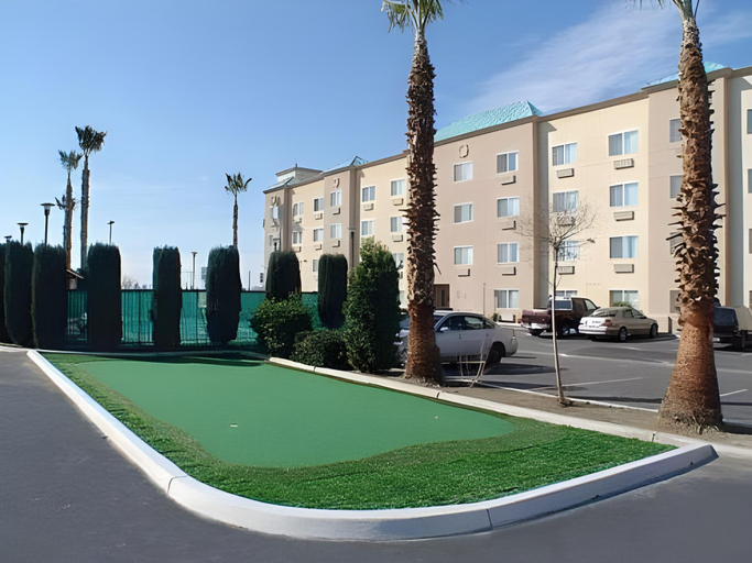 Exterior & Views 4, Holiday Inn Express BAKERSFIELD by IHG, Kern