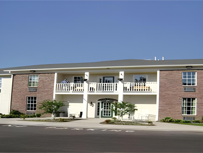 Exterior & Views, Plantation Oaks, Shelby