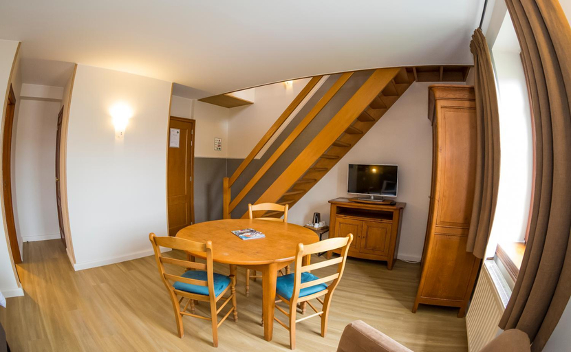 Dining Room 8