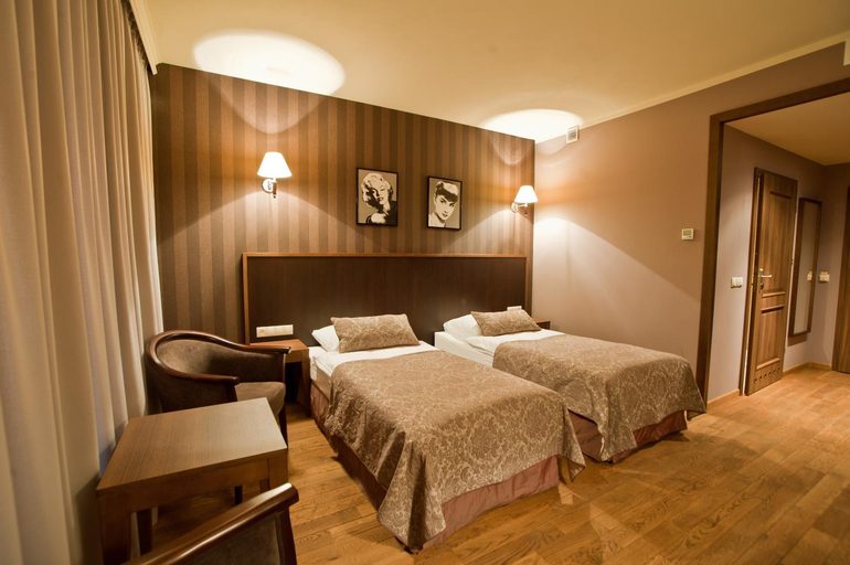 Bedroom 13