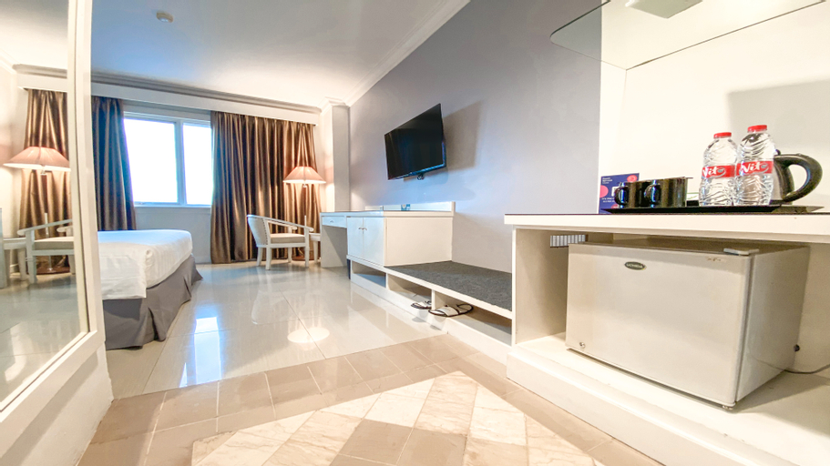 Dining Room 10