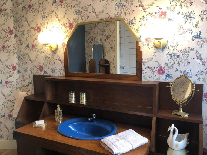 Bedroom 4, Villa L'enclos Des Lys, Charente-Maritime