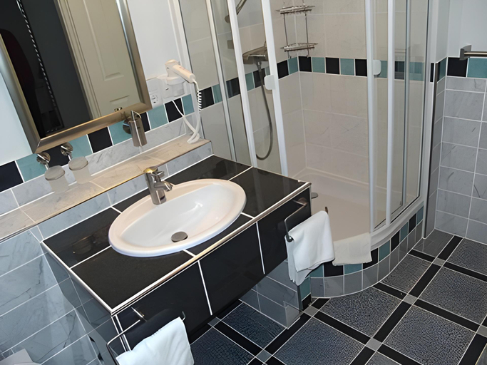 Bathroom 5, Waldhotel Forsthaus Remstecken, Koblenz