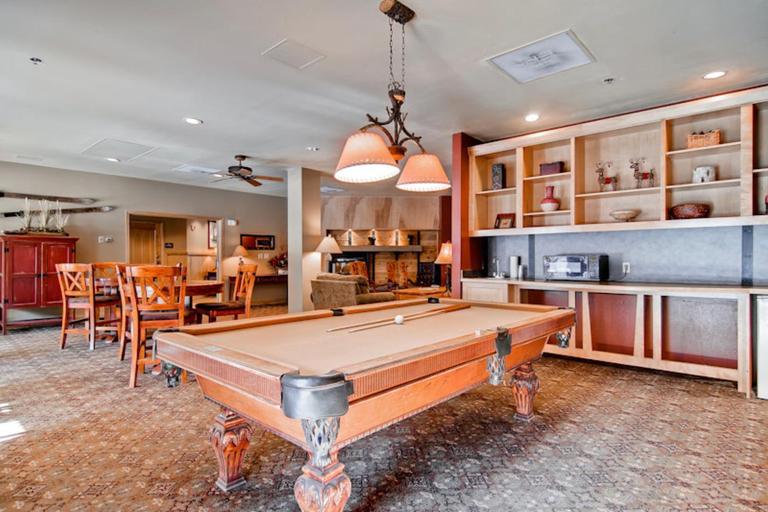 Food & Drinks, Condominiums in Keystone, Summit